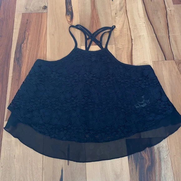 NWOT - HOLLISTER HIGH NECK CRISS CROSS FLORAL SHEER BACK BLOUSE - SIZE XS - Picture 1 of 8